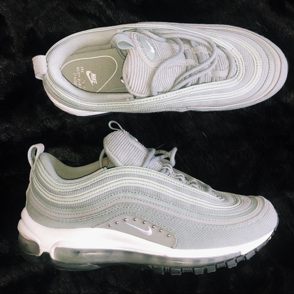 SOLD! Nike Air Max 97 in pale green